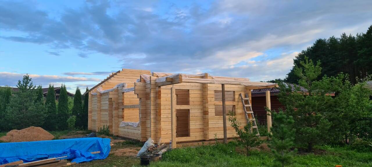 Строим банный комплекс с гаражом из сухого профилированного бруса в Можайском районе Московской области