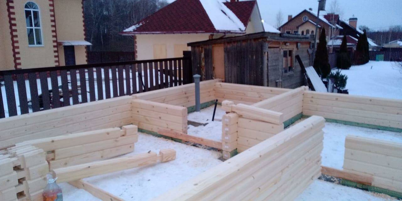 Начато строительство гаража из клееного бруса в Раменском районе